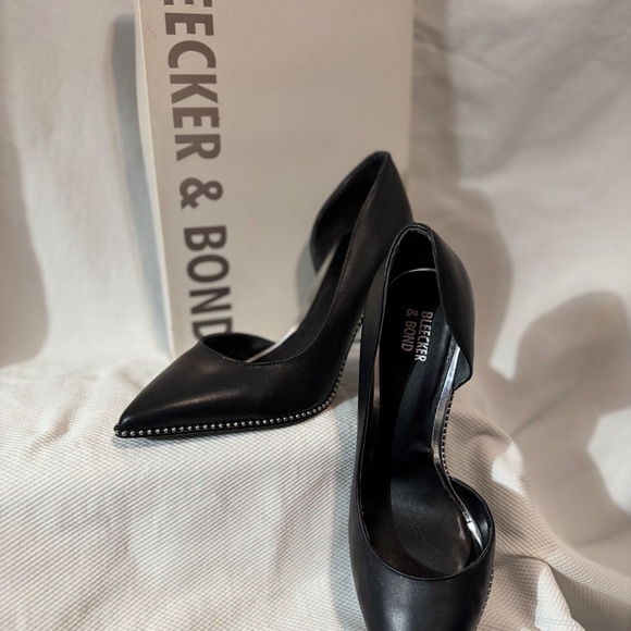 Pumps - Picture 2 of 2